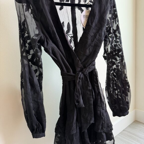 Selfie Leslie Balloon Sleeve Dress Floral Emboridered Black - Sz Small - Picture 6 of 6